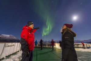 Hunting the lights HGR 122626 Photo Orjan Bertelsen