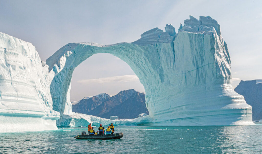 SE Greenland Zodiac 001